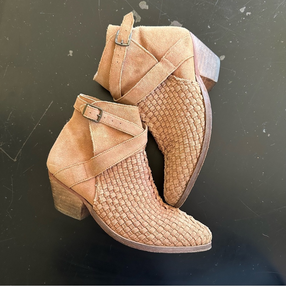 Free people venture tan woven booties